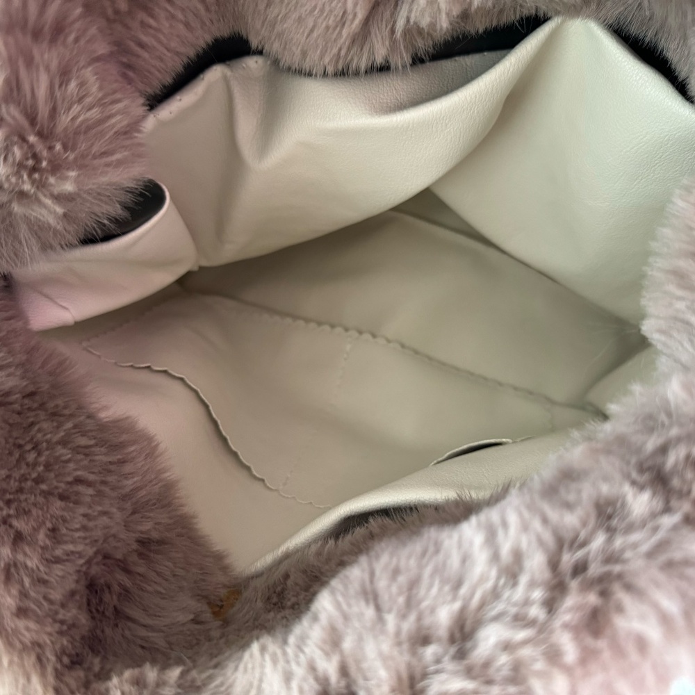Fluffy The Tote Bag Winter Furry Purse Faux Fur Soft Fuzzy Purse Plush Crossbody - Picture 5 of 7